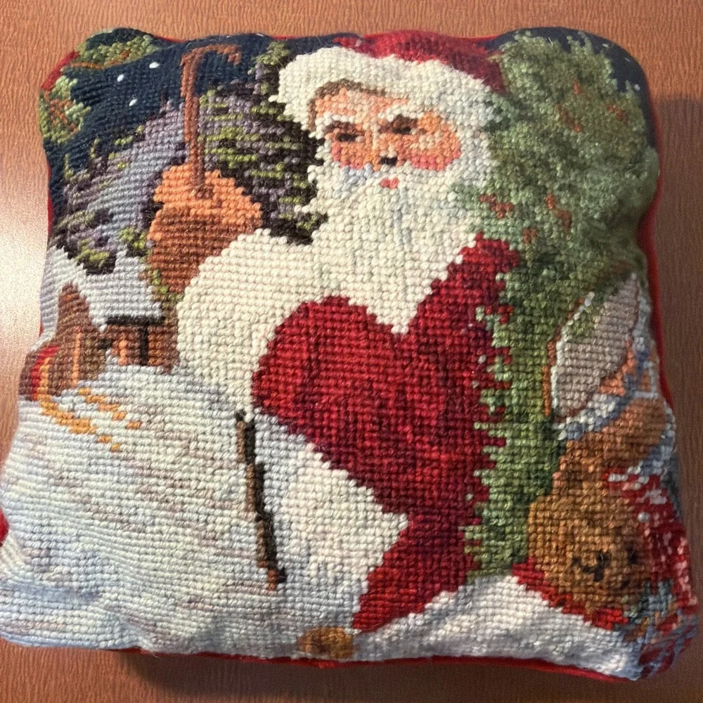 Vtg‎ Santa Christmas Needlepoint Pillow 10x10